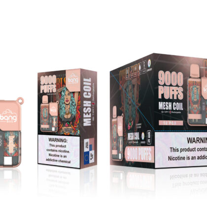 Embalaje para el producto de vapeo Bang Box, con capacidad para 9000 bocanadas y bobina de malla, con una ilustración vibrante de una mujer con cabello azul; una advertencia de salud sobre la nicotina se muestra de manera destacada en la caja.