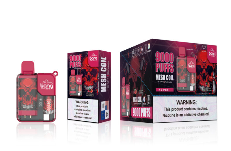 Appareil de vapotage et emballage Bang Box affichant un motif de crâne rouge, étiqueté « 9000 PUFFS » et « Mesh Coil », avec un avertissement sur la dépendance à la nicotine en texte gras.