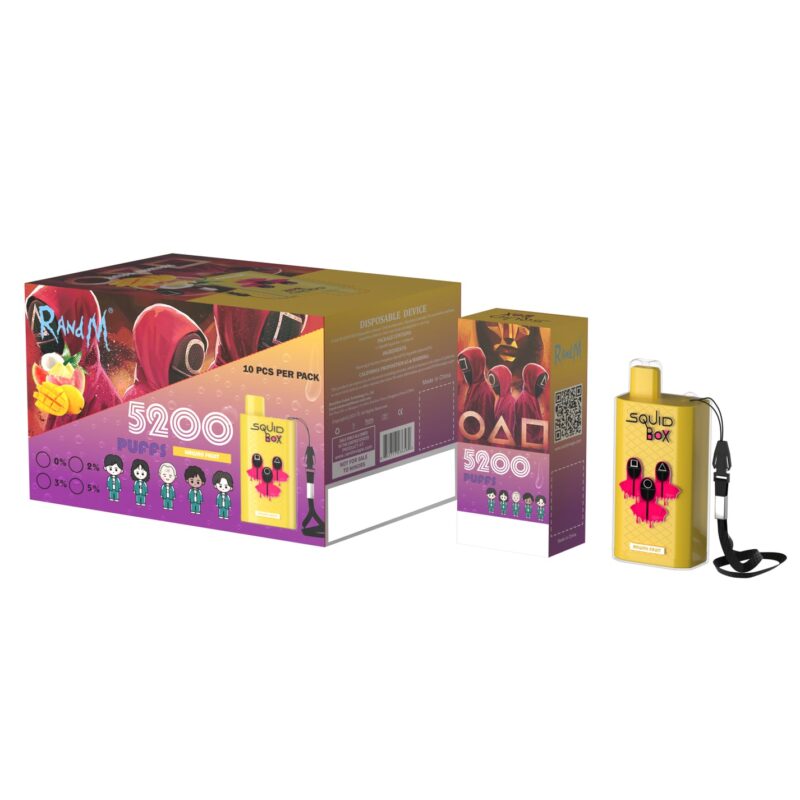 Un embalaje de producto para un dispositivo de vapeo Squid Box que muestra un vaporizador amarillo con dos botones y un cordón, junto a su colorida caja con gráficos inspirados en la serie Squid Game, incluidos símbolos y personajes uniformados.