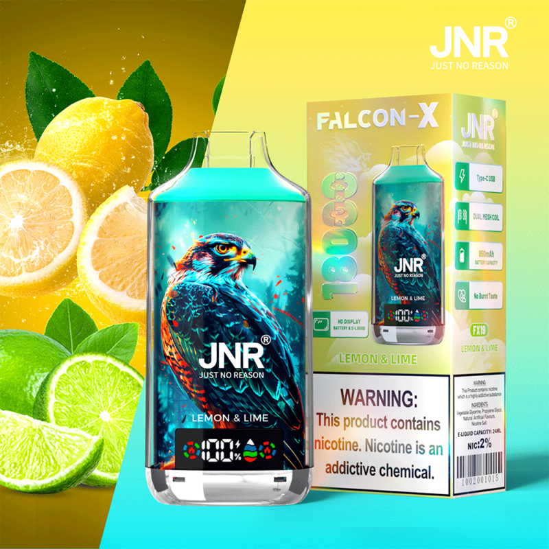 Un appareil de vapotage électronique avec un design de faucon, étiqueté « JNR Just No Reason Lemon & Lime », à côté de son emballage, avec des citrons et des citrons verts en arrière-plan.
