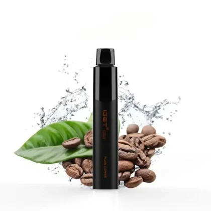 Un élégant stylo vape noir étiqueté « IGET » devant des grains de café, une feuille verte et des éclaboussures d'eau.