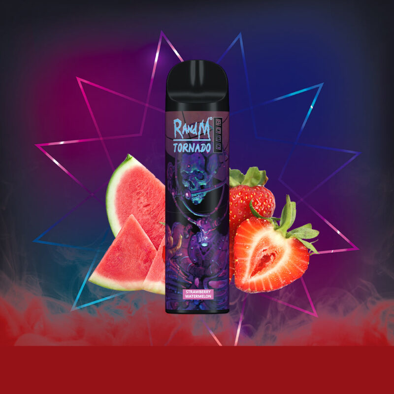 Una bottiglia di RandaM Tornado Vape al gusto di fragola e anguria, circondata da fette di anguria fresca e fragole, su uno sfondo geometrico colorato.