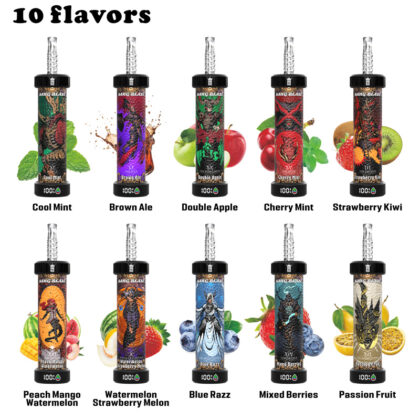 Immagine raffigurante 10 dispositivi per svapare colorati etichettati con i rispettivi gusti: Cool Mint, Brown Ale, Double Apple, Cherry Mint, Strawberry Kiwi, Peach Mango Watermelon, Watermelon Strawberry Melon, Blue Razz, Mixed Berries e Passion Fruit, ognuno circondato da ingredienti illustrati.
